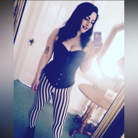 Meet your Posher, Lisa - Picture 14 of 15